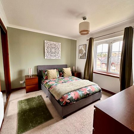 Apartment With Parking, Close To The Raigmore Hospital Инвернесс Экстерьер фото