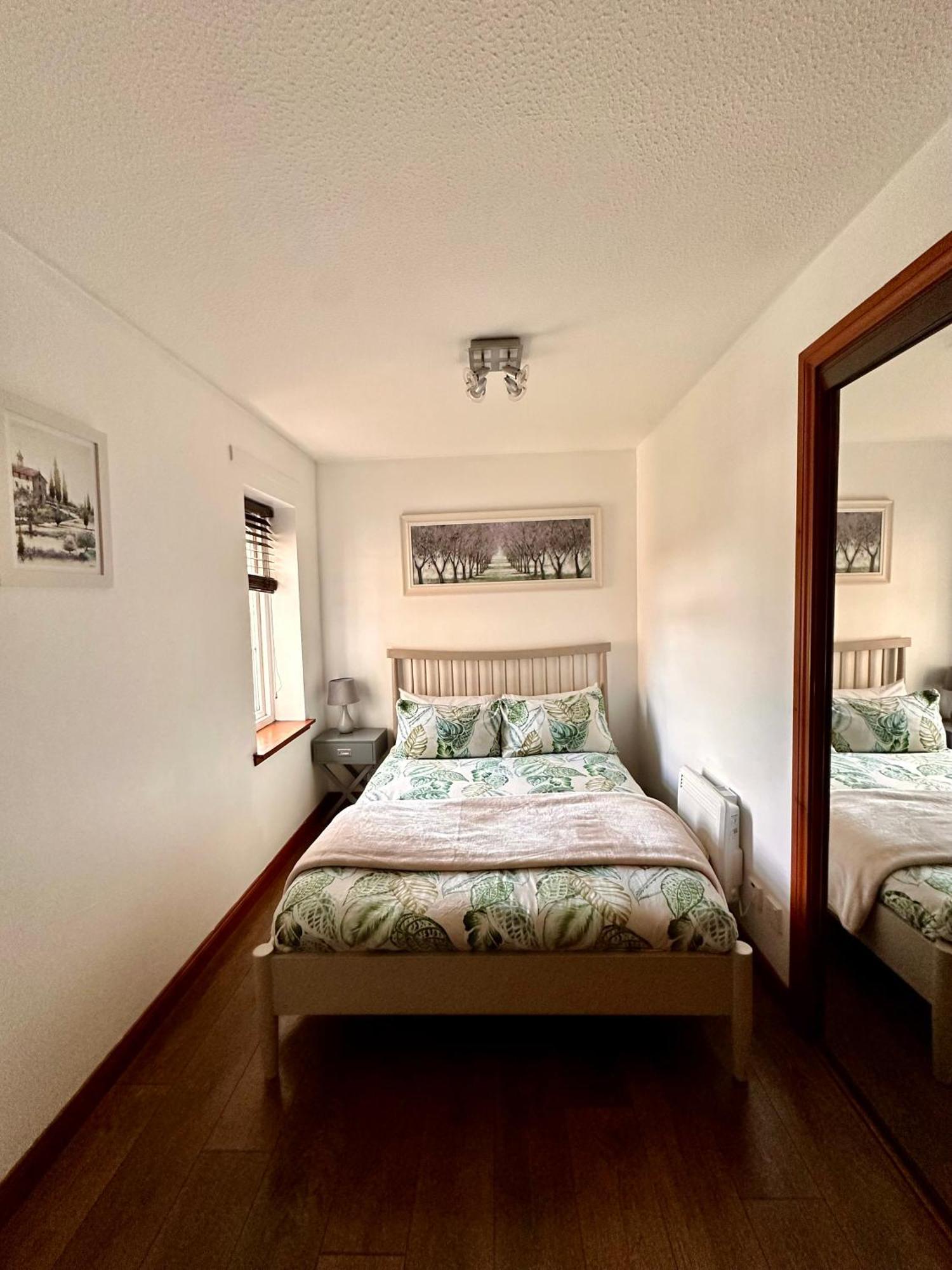 Apartment With Parking, Close To The Raigmore Hospital Инвернесс Экстерьер фото